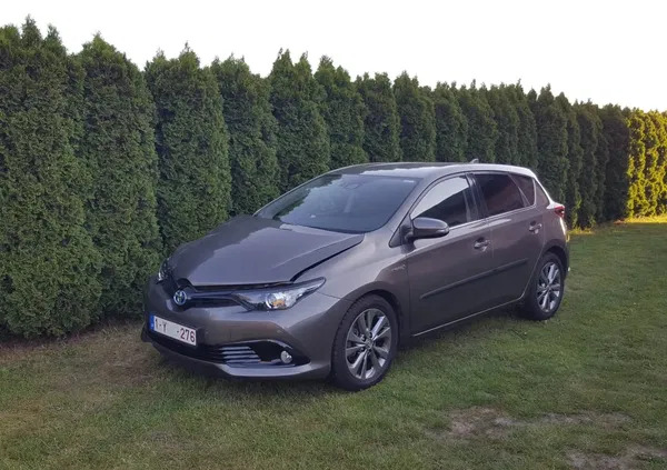 toyota Toyota Auris cena 44900 przebieg: 43342, rok produkcji 2018 z Leszno